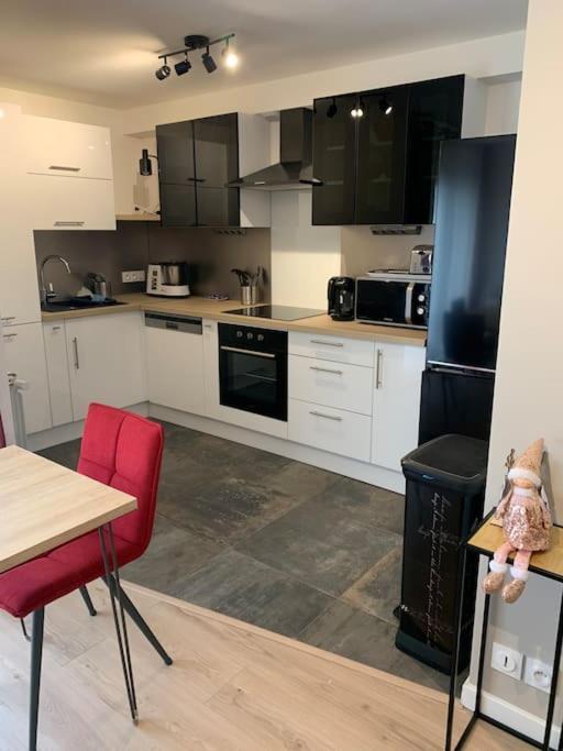 Vannes Plage Et Port - T2 Cosy Avec Terrasse Et Parking Bagian luar foto